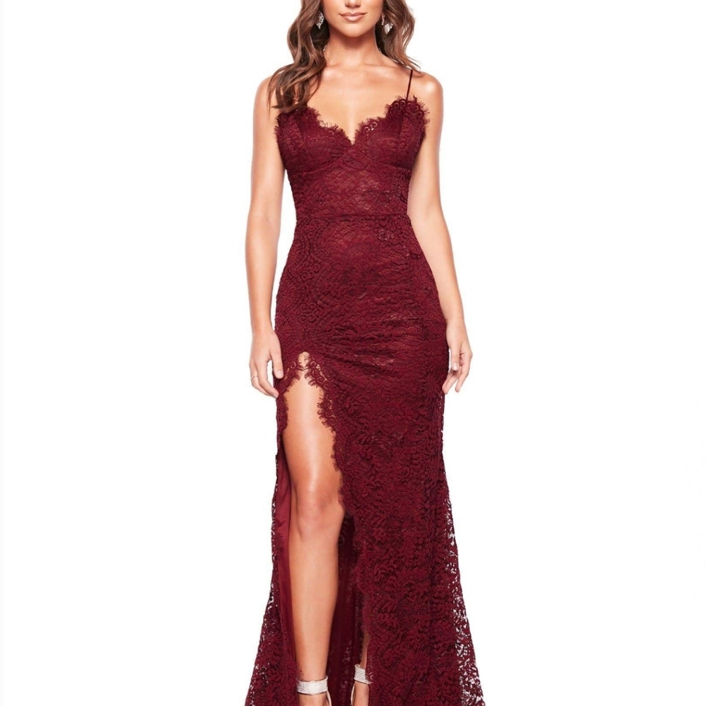 New with Tag Formal dress, Color :Plum brand :Alamour the label model : …